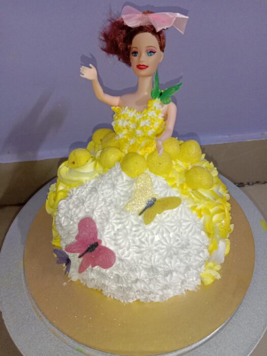 Doll cake