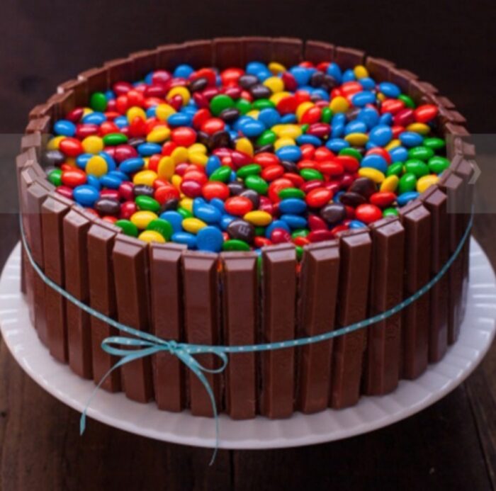 Kitkat cake