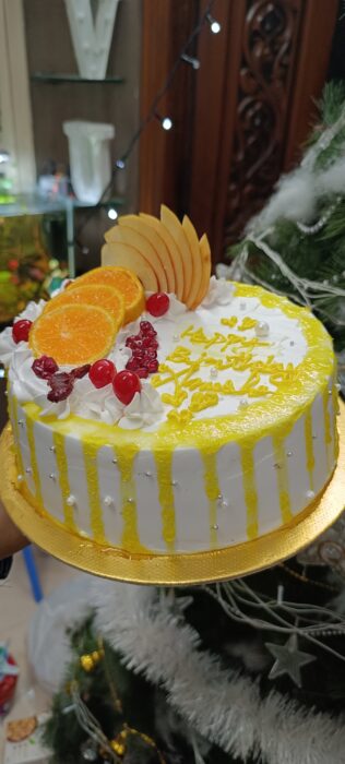 Fresh fruit pineapple cake