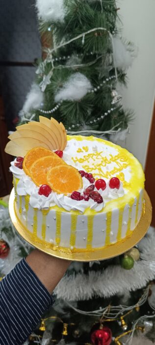 Fresh fruit pineapple cake