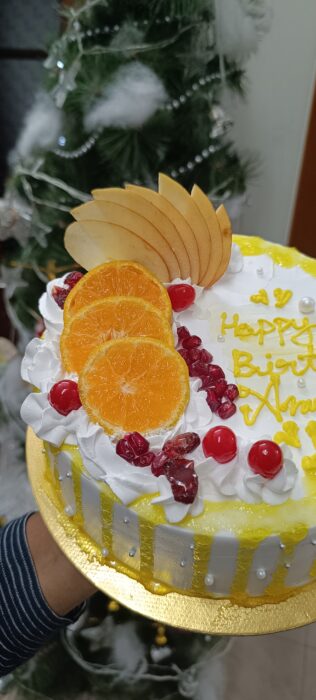 Fresh fruit pineapple cake