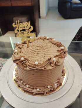 Chocolate mousse cake
