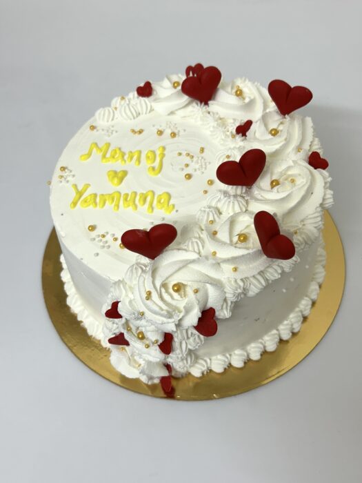 LOVE THEME CAKE