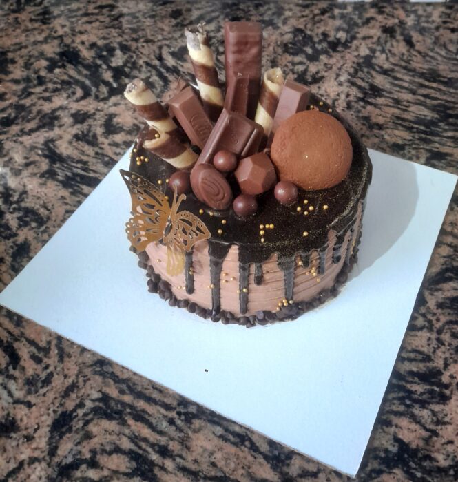 Chocolate Truffle cake frosting with chocolate ganache