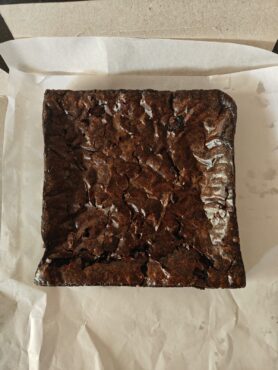 Crinkle top fudgy brownie