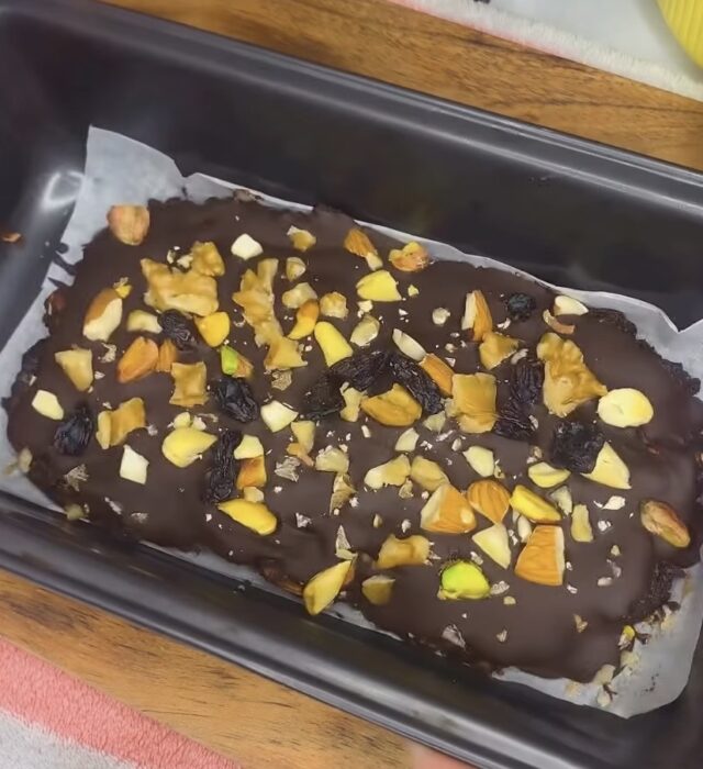 Healthy No-Bake Brownie Bar