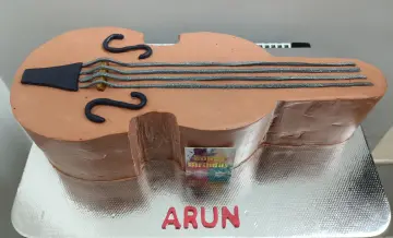Violin cake