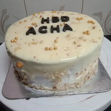 Milky nuts cake