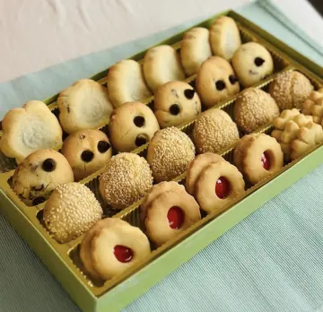 Cookie box