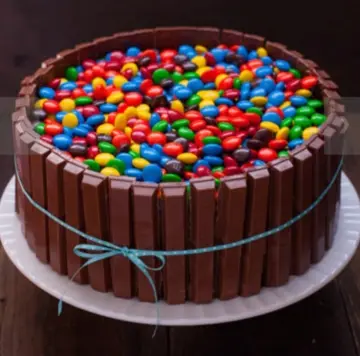 Kitkat cake