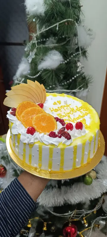 Fresh fruit pineapple cake