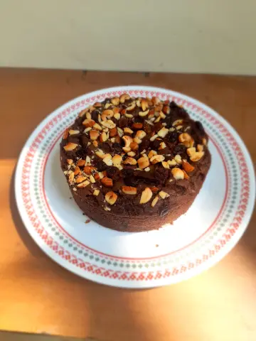 Eggless chocolate fruit and nuts cake
