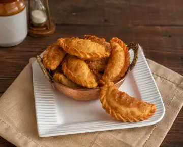 Kozhi ada (chicken)