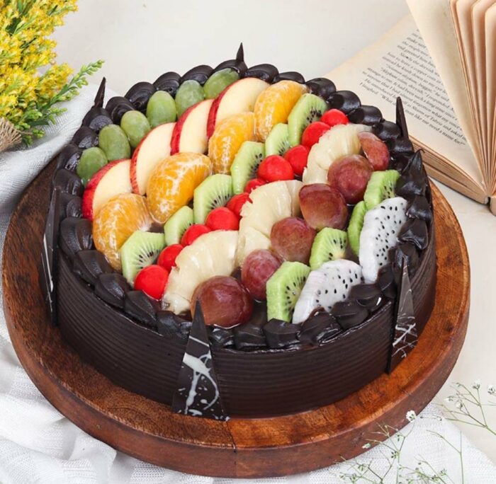 Chocolate-Fruit-Cake-700x684.jpg