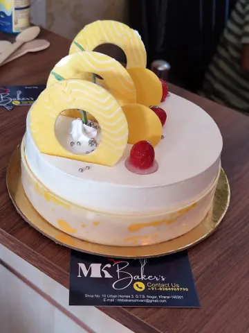 Pineapple cake