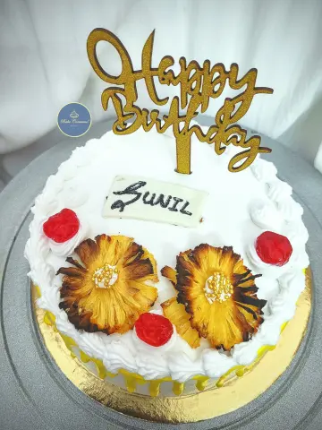 Fresh pineapple cake