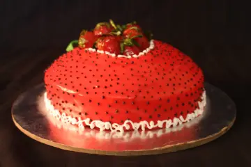 Strawberry blast cake