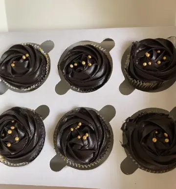 Eggless chocolate cupcakes